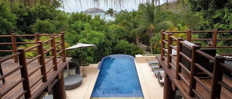 Infinity pool and Ocean view from the top!