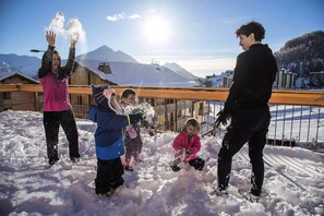 Snow and ski sports