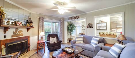 Beech Mountain Vacation Rental | 2BR | 2BA | Stairs Required | 1,036 Sq Ft