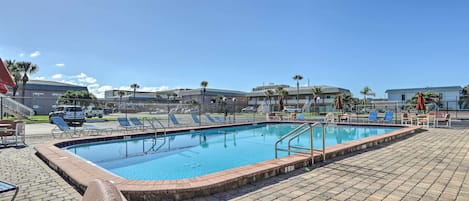 Cocoa Beach Vacation Rental | 2BR | 1BA | Step-Free Access | 750 Sq Ft