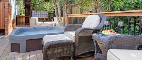 A generous deck for your spa time