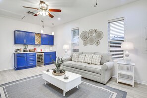 Living Room | Quiet Historic Neighborhood