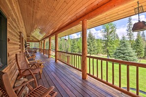 Wraparound Deck | 1st-Floor Bedroom/Bathroom | 6 Exterior Security Cameras