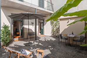 Ourmadeira Apartments In Funchal Vintage Garden Apartment Courtyard Garden And Liivng Area