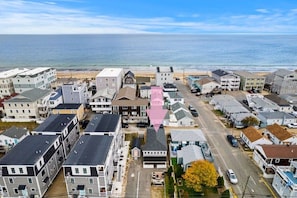 Aerial view, 1 block to the public beach and 2 blocks to the Salisbury Center