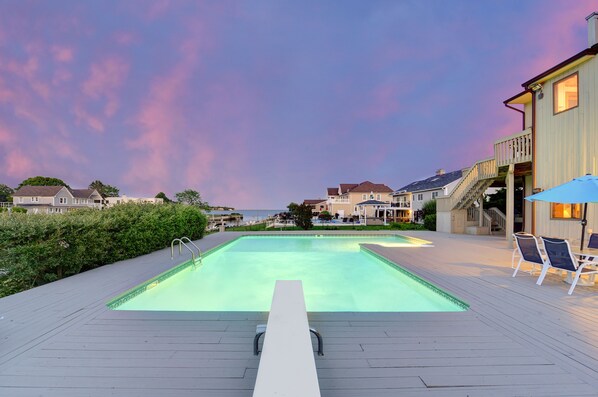      BEAUTIFUL OVERSIZED POOL 
              ON THE WATER