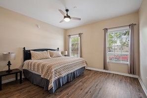 Bedroom with King-size bed