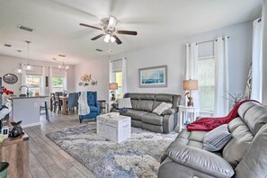 Living Room | Smart TV