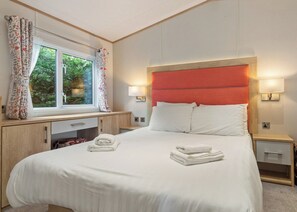 Pembroke 3 - Noble Court Holiday Park, Narberth