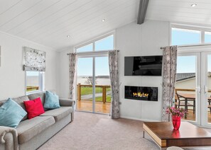 Amroth 3 - Meadow House Holiday Park, Summerhill, Amroth