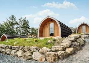 Holly Tree - Lowside Farm Glamping, Troutbeck