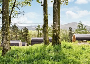 Holly Tree - Lowside Farm Glamping, Troutbeck