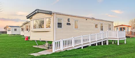 Tollerton Caravan WF