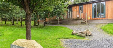 Ewe Lodge - Meadow’s End Lodges, Cartmel