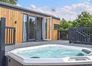 The Hideaway VIP - Watermill Leisure Park, Moortown