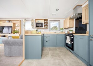 Platinum 2 - Woodland Vale Holiday Park, Ludchurch, Nr Saundersfoot