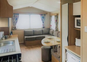 Poplar Standard - The Chase Holiday Park, Ingoldmells, Nr Skegness