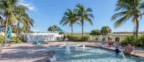 Second Kiddie Pool with Fountain!