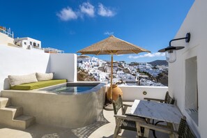 outdoor sitting area