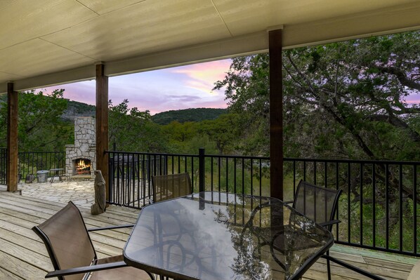 Outdoor dining