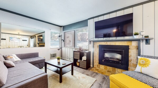 Home Decor, Indoors, Living Room, Furniture, Coffee Table