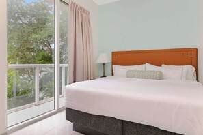 Bedroom (King)