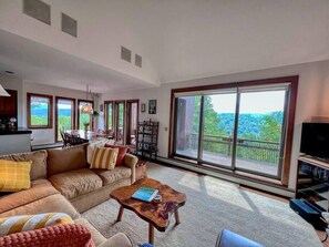 Living room (2)