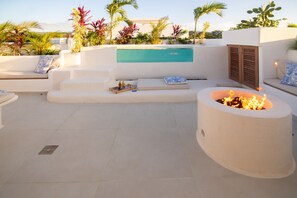 Floor, Flooring, Tub, Hot Tub, Pool