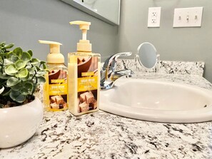 Bathroom amenities