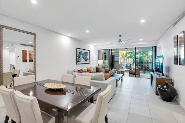 Cook your favourite dishes and dine at home with ease, complete with provided dishes, cutlery, and a six-seater table.