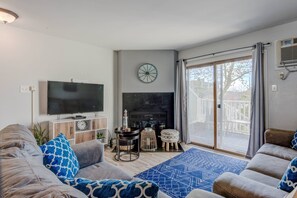 Living Area | Slider to Porch | Level 2