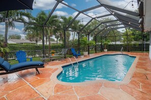 Dipping into a dream. This private pool is your own slice of paradise, a place to unwind in style and soak up the sun. ✨