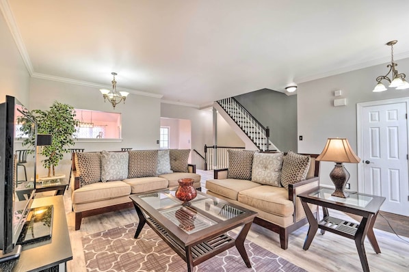 Woodbridge Vacation Rental | 3BR | 3.5BA | 2,250 Sq Ft | Stairs Required