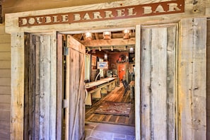 'Double Barrel Bar' Exterior