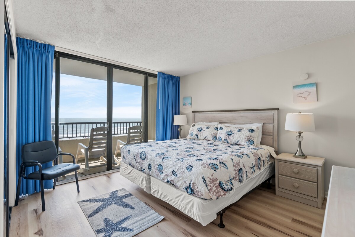 Nicely decorated & well maintained oceanfront condo +Free Attraction Tickets!