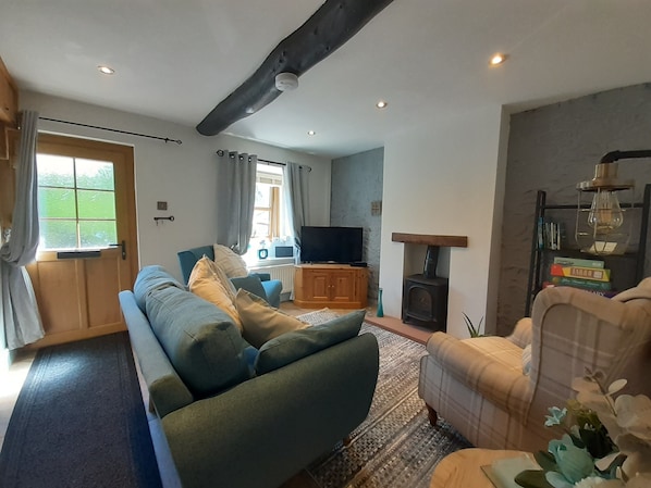 Rowan Cottage Lounge 