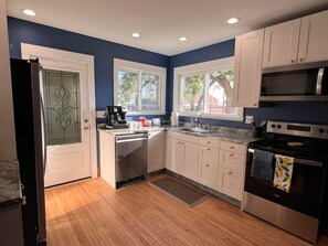 Fully Updated Kitchen