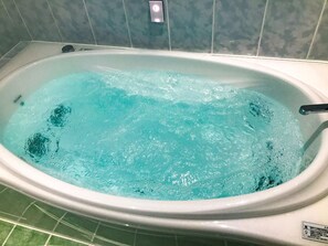 ・You can heal your fatigue in the jet bath