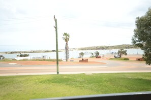 Kalbarri Riverview Holiday Apartment 10 - Kalbarri Accommodation