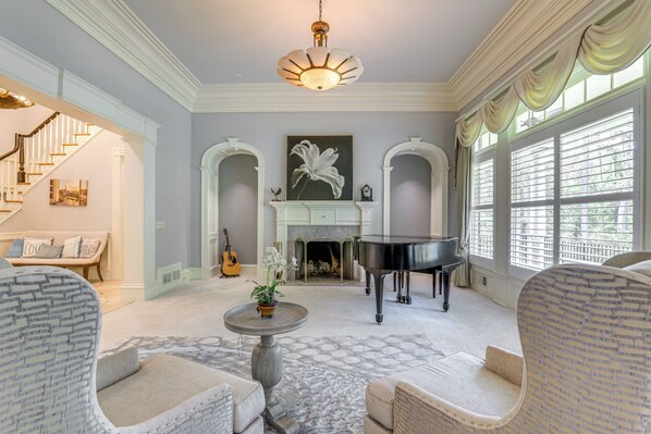 Buford Vacation Rental | 4BR | 5.5BA | 8,700 Sq Ft | Access Only By Stairs
