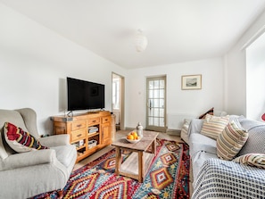 Living room | 4 Cromwells Cottage - The Old Brewery Cottages, Pembroke