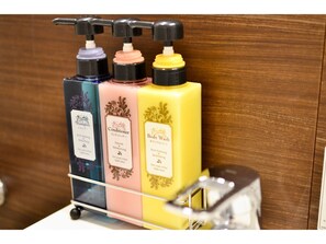Bathroom amenities