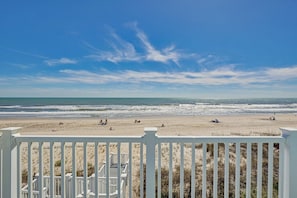 Upper Level Oceanfront Deck