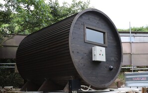 barrel sauna