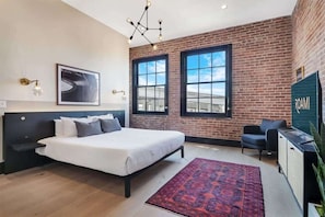 Studio Bedroom (King)