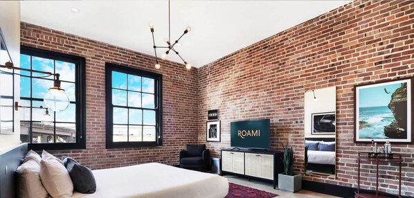 Welcome to The Lola by Roami!