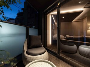 ・[Balcony Suite] When the weather is nice, please feel the season on the balcony.