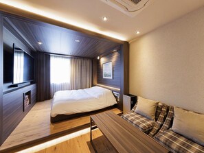・[King double room (with bathtub)] The room is spacious and comfortable.