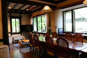 Common meal break space