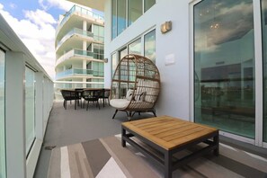 Wrap-around balcony
